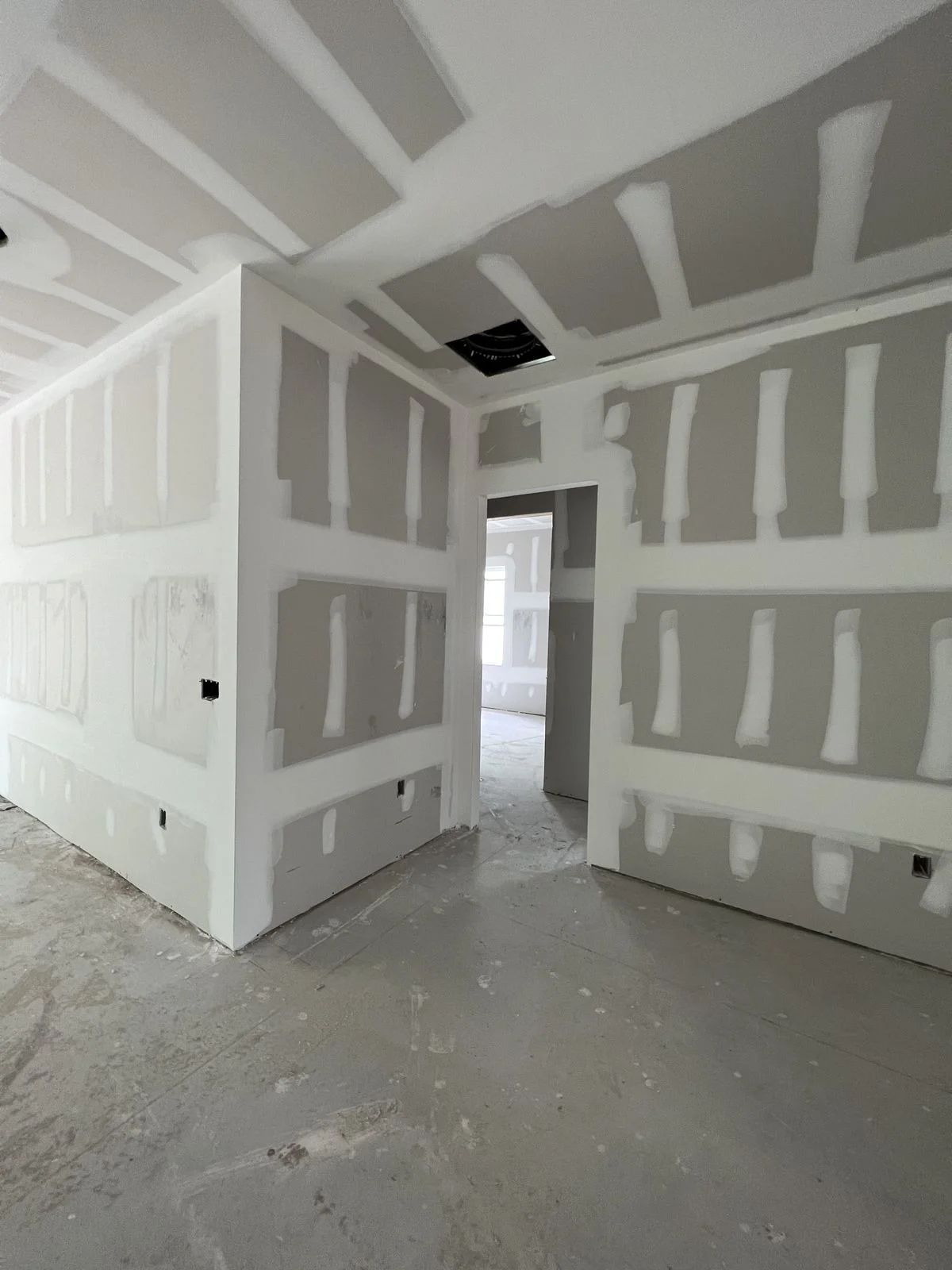 Drywall ceiling finishing