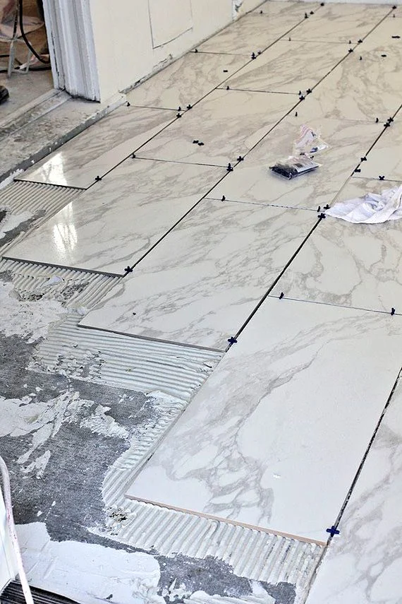 Marble tile floor installation